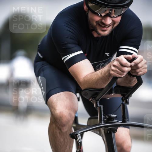 16.08.2026 - KN Förde Triathlon 2026 H.Heesch http://msf.ph/oto/9974922 16.08.2026 11:07:24 Radfahren 302, 322, 328 meine-sportfotos.de