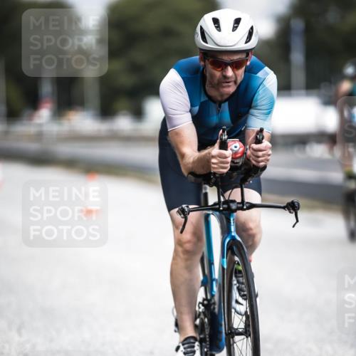 16.08.2026 - KN Förde Triathlon 2026 H.Heesch http://msf.ph/oto/9974954 16.08.2026 11:07:37 Radfahren 330, 350, 355 meine-sportfotos.de
