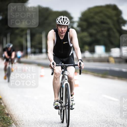 16.08.2026 - KN Förde Triathlon 2026 H.Heesch http://msf.ph/oto/9974956 16.08.2026 11:07:41 Radfahren 355, 367 meine-sportfotos.de