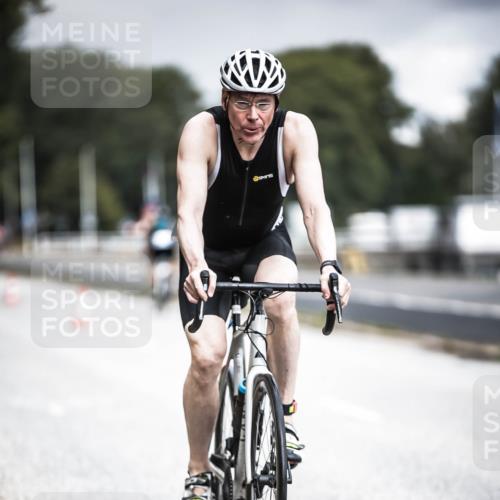 16.08.2026 - KN Förde Triathlon 2026 H.Heesch http://msf.ph/oto/9974962 16.08.2026 11:07:41 Radfahren 355, 367 meine-sportfotos.de