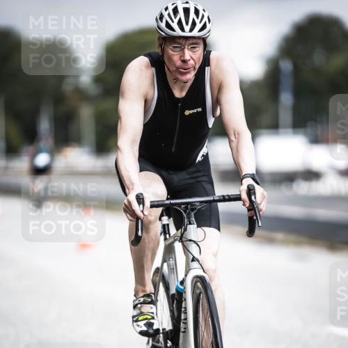 16.08.2026 - KN Förde Triathlon 2026 H.Heesch http://msf.ph/oto/9974967 16.08.2026 11:07:41 Radfahren 355, 367 meine-sportfotos.de