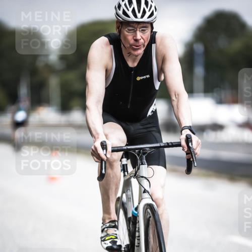 16.08.2026 - KN Förde Triathlon 2026 H.Heesch http://msf.ph/oto/9974968 16.08.2026 11:07:41 Radfahren 355, 367 meine-sportfotos.de