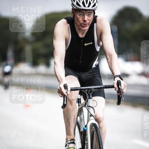 16.08.2026 - KN Förde Triathlon 2026 H.Heesch http://msf.ph/oto/9974969 16.08.2026 11:07:41 Radfahren 355, 367 meine-sportfotos.de