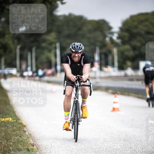 16.08.2026 - KN Förde Triathlon 2026 H.Heesch http://msf.ph/oto/9974976 16.08.2026 11:07:43 Radfahren 355, 367, 391 meine-sportfotos.de