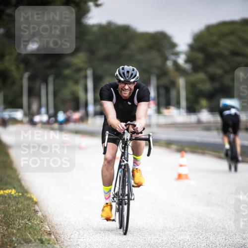 16.08.2026 - KN Förde Triathlon 2026 H.Heesch http://msf.ph/oto/9974978 16.08.2026 11:07:43 Radfahren 355, 367, 391 meine-sportfotos.de