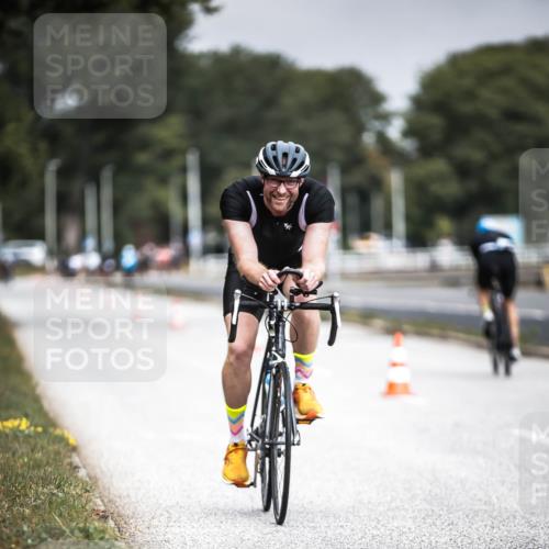 16.08.2026 - KN Förde Triathlon 2026 H.Heesch http://msf.ph/oto/9974979 16.08.2026 11:07:43 Radfahren 355, 367, 391 meine-sportfotos.de