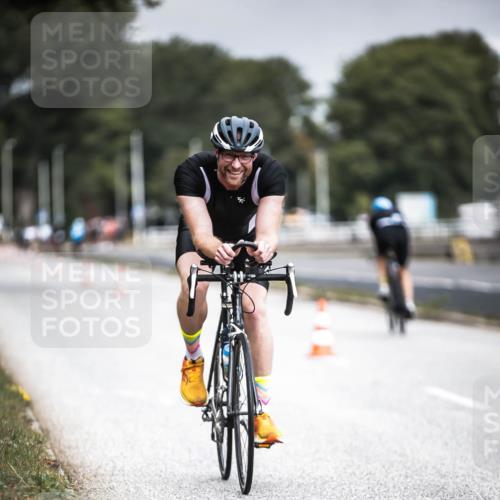 16.08.2026 - KN Förde Triathlon 2026 H.Heesch http://msf.ph/oto/9974982 16.08.2026 11:07:43 Radfahren 355, 367, 391 meine-sportfotos.de