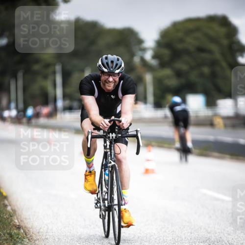 16.08.2026 - KN Förde Triathlon 2026 H.Heesch http://msf.ph/oto/9974983 16.08.2026 11:07:44 Radfahren 355, 367, 391 meine-sportfotos.de