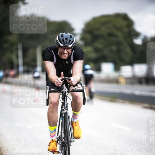 16.08.2026 - KN Förde Triathlon 2026 H.Heesch http://msf.ph/oto/9974988 16.08.2026 11:07:44 Radfahren 355, 367, 391 meine-sportfotos.de
