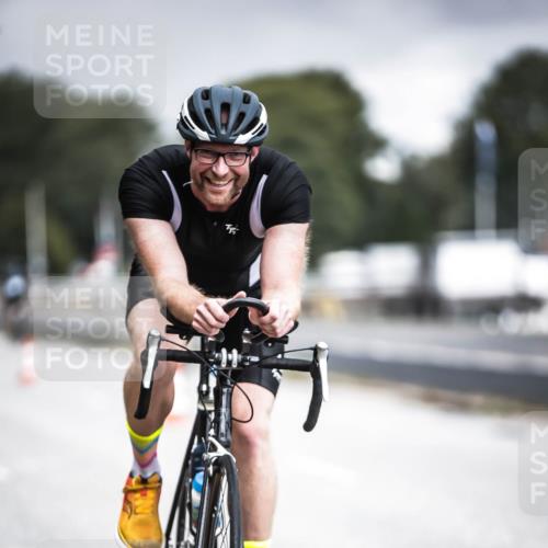 16.08.2026 - KN Förde Triathlon 2026 H.Heesch http://msf.ph/oto/9974995 16.08.2026 11:07:44 Radfahren 355, 367, 391 meine-sportfotos.de