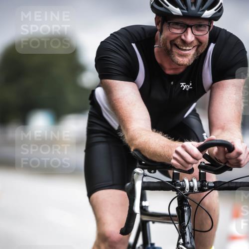 16.08.2026 - KN Förde Triathlon 2026 H.Heesch http://msf.ph/oto/9975004 16.08.2026 11:07:45 Radfahren 367, 391 meine-sportfotos.de