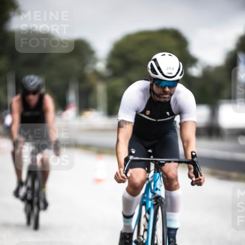 16.08.2026 - KN Förde Triathlon 2026 H.Heesch http://msf.ph/oto/9975011 16.08.2026 11:08:05 Radfahren 301, 307, 359, 382, 804 meine-sportfotos.de