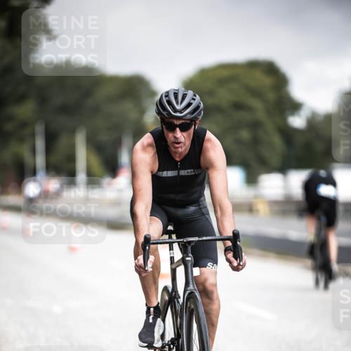 16.08.2026 - KN Förde Triathlon 2026 H.Heesch http://msf.ph/oto/9975014 16.08.2026 11:08:05 Radfahren 301, 307, 359, 382, 804 meine-sportfotos.de