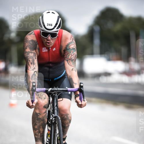 16.08.2026 - KN Förde Triathlon 2026 H.Heesch http://msf.ph/oto/9975032 16.08.2026 11:08:36 Radfahren 342, 346 meine-sportfotos.de