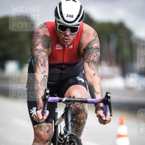 16.08.2026 - KN Förde Triathlon 2026 H.Heesch http://msf.ph/oto/9975037 16.08.2026 11:08:36 Radfahren 342, 346 meine-sportfotos.de