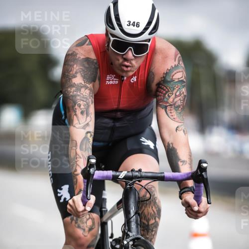 16.08.2026 - KN Förde Triathlon 2026 H.Heesch http://msf.ph/oto/9975038 16.08.2026 11:08:36 Radfahren 342, 346 meine-sportfotos.de