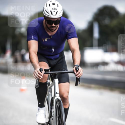 16.08.2026 - KN Förde Triathlon 2026 H.Heesch http://msf.ph/oto/9975051 16.08.2026 11:08:46 Radfahren 311, 318, 339, 352, 365, 372 meine-sportfotos.de