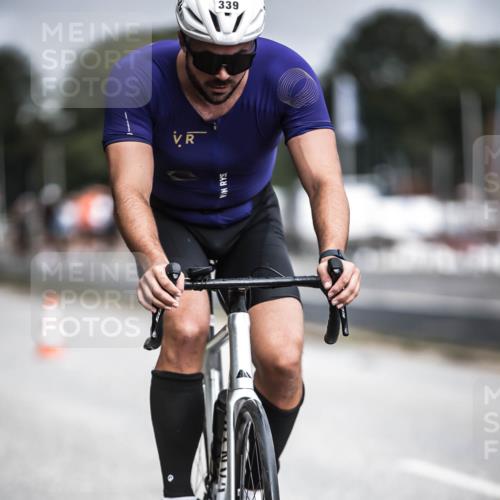 16.08.2026 - KN Förde Triathlon 2026 H.Heesch http://msf.ph/oto/9975053 16.08.2026 11:08:46 Radfahren 311, 318, 339, 352, 365, 372 meine-sportfotos.de