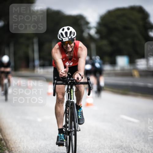 16.08.2026 - KN Förde Triathlon 2026 H.Heesch http://msf.ph/oto/9975057 16.08.2026 11:09:13 Radfahren 304, 308, 317, 353, 354, 368 meine-sportfotos.de