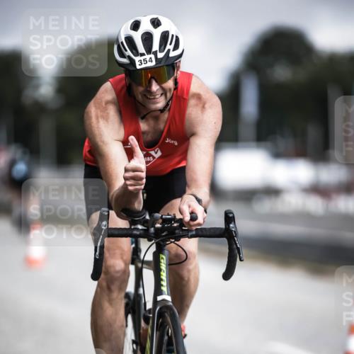 16.08.2026 - KN Förde Triathlon 2026 H.Heesch http://msf.ph/oto/9975069 16.08.2026 11:09:14 Radfahren 304, 308, 317, 354, 368 meine-sportfotos.de