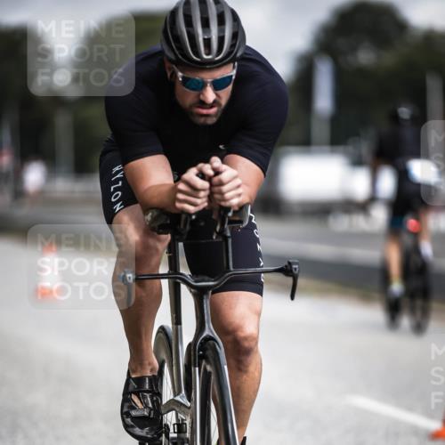 16.08.2026 - KN Förde Triathlon 2026 H.Heesch http://msf.ph/oto/9975087 16.08.2026 11:09:17 Radfahren 304, 308, 317, 354 meine-sportfotos.de