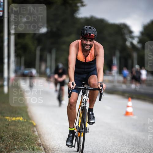 16.08.2026 - KN Förde Triathlon 2026 H.Heesch http://msf.ph/oto/9975091 16.08.2026 11:09:25 Radfahren 349, 356, 369, 441 meine-sportfotos.de