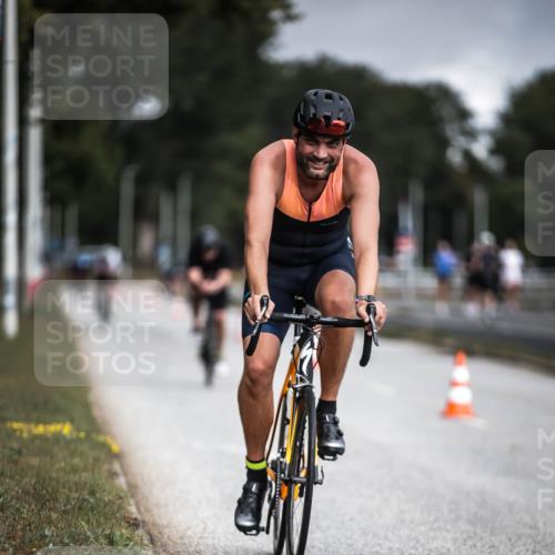 16.08.2026 - KN Förde Triathlon 2026 H.Heesch http://msf.ph/oto/9975092 16.08.2026 11:09:25 Radfahren 349, 356, 369, 441 meine-sportfotos.de