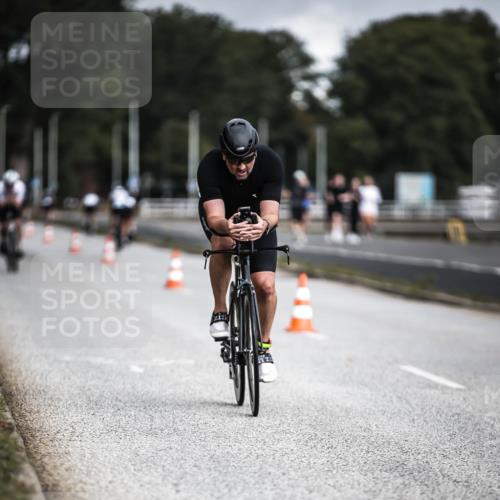 16.08.2026 - KN Förde Triathlon 2026 H.Heesch http://msf.ph/oto/9975110 16.08.2026 11:09:27 Radfahren 221, 302, 349, 356, 357, 369, 397, 441 meine-sportfotos.de