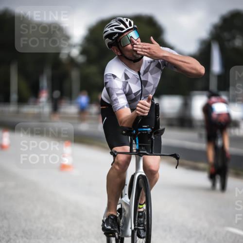 16.08.2026 - KN Förde Triathlon 2026 H.Heesch http://msf.ph/oto/9975128 16.08.2026 11:09:32 Radfahren 221, 302, 305, 330, 357, 369, 377, 389, 397 meine-sportfotos.de