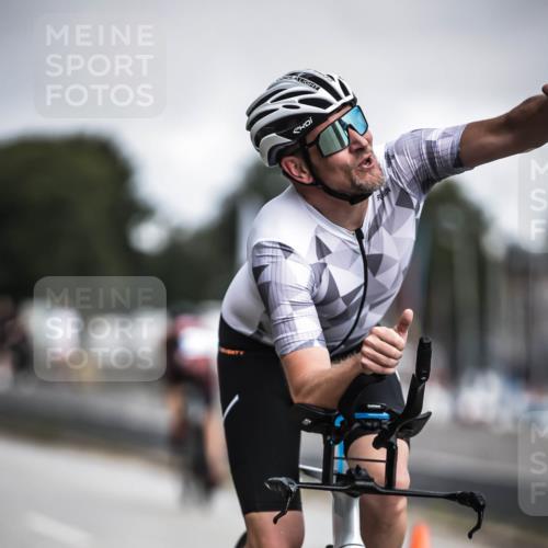 16.08.2026 - KN Förde Triathlon 2026 H.Heesch http://msf.ph/oto/9975134 16.08.2026 11:09:32 Radfahren 221, 302, 305, 330, 357, 369, 377, 389, 397 meine-sportfotos.de