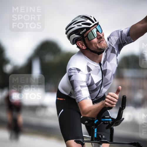 16.08.2026 - KN Förde Triathlon 2026 H.Heesch http://msf.ph/oto/9975136 16.08.2026 11:09:32 Radfahren 221, 302, 305, 330, 357, 369, 377, 389, 397 meine-sportfotos.de