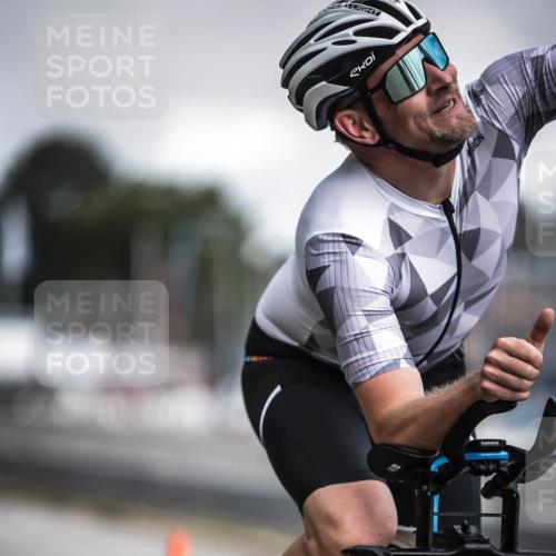 16.08.2026 - KN Förde Triathlon 2026 H.Heesch http://msf.ph/oto/9975138 16.08.2026 11:09:32 Radfahren 221, 302, 305, 330, 357, 369, 377, 389, 397 meine-sportfotos.de