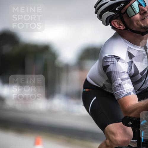16.08.2026 - KN Förde Triathlon 2026 H.Heesch http://msf.ph/oto/9975139 16.08.2026 11:09:32 Radfahren 221, 302, 305, 330, 357, 369, 377, 389, 397 meine-sportfotos.de