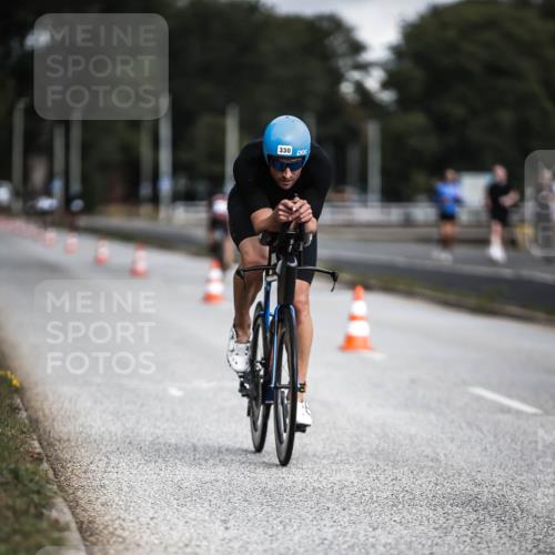16.08.2026 - KN Förde Triathlon 2026 H.Heesch http://msf.ph/oto/9975141 16.08.2026 11:09:36 Radfahren 305, 330, 377, 389 meine-sportfotos.de