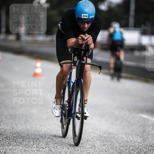 16.08.2026 - KN Förde Triathlon 2026 H.Heesch http://msf.ph/oto/9975152 16.08.2026 11:09:36 Radfahren 305, 330, 377, 389 meine-sportfotos.de