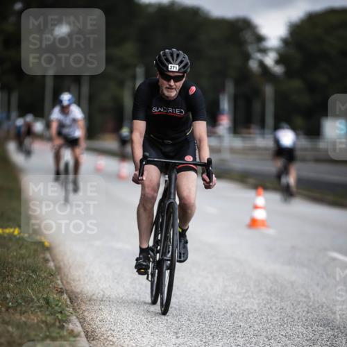 16.08.2026 - KN Förde Triathlon 2026 H.Heesch http://msf.ph/oto/9975160 16.08.2026 11:09:44 Radfahren 306, 364, 371 meine-sportfotos.de