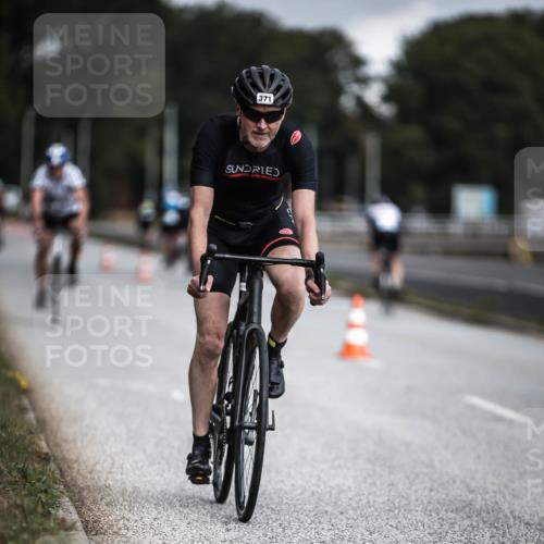 16.08.2026 - KN Förde Triathlon 2026 H.Heesch http://msf.ph/oto/9975163 16.08.2026 11:09:44 Radfahren 306, 364, 371 meine-sportfotos.de