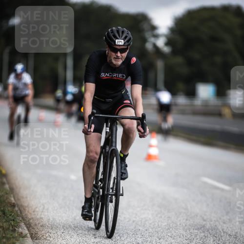 16.08.2026 - KN Förde Triathlon 2026 H.Heesch http://msf.ph/oto/9975164 16.08.2026 11:09:44 Radfahren 306, 364, 371 meine-sportfotos.de