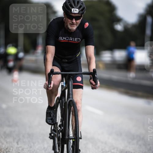 16.08.2026 - KN Förde Triathlon 2026 H.Heesch http://msf.ph/oto/9975172 16.08.2026 11:09:45 Radfahren 306, 364, 371 meine-sportfotos.de