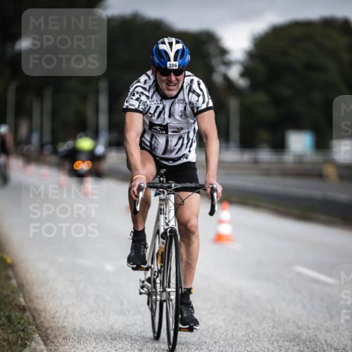 16.08.2026 - KN Förde Triathlon 2026 H.Heesch http://msf.ph/oto/9975182 16.08.2026 11:09:47 Radfahren 306, 312, 364, 371, 388, 392 meine-sportfotos.de