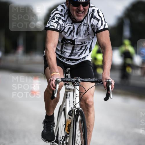 16.08.2026 - KN Förde Triathlon 2026 H.Heesch http://msf.ph/oto/9975195 16.08.2026 11:09:48 Radfahren 306, 312, 364, 371, 388, 392 meine-sportfotos.de