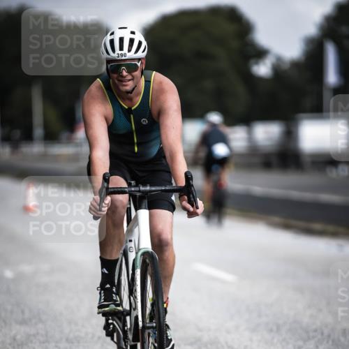 16.08.2026 - KN Förde Triathlon 2026 H.Heesch http://msf.ph/oto/9975210 16.08.2026 11:09:55 Radfahren 312, 315, 348, 390, 392 meine-sportfotos.de