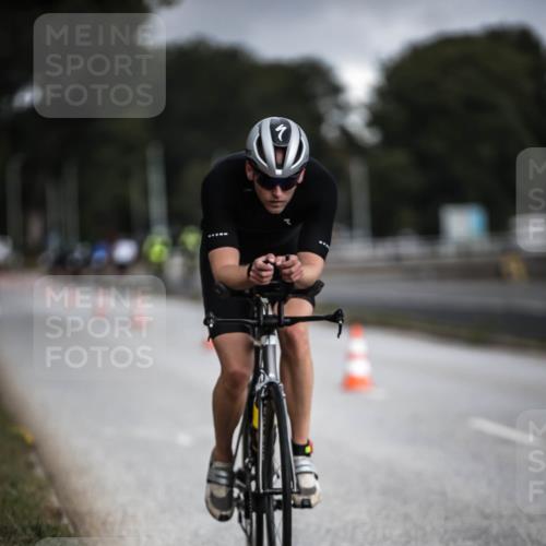 16.08.2026 - KN Förde Triathlon 2026 H.Heesch http://msf.ph/oto/9975245 16.08.2026 11:10:13 Radfahren 319, 325 meine-sportfotos.de