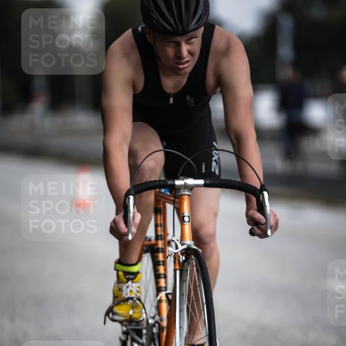 16.08.2026 - KN Förde Triathlon 2026 H.Heesch http://msf.ph/oto/9975291 16.08.2026 11:10:29 Radfahren 301, 310, 313, 323, 375, 383 meine-sportfotos.de