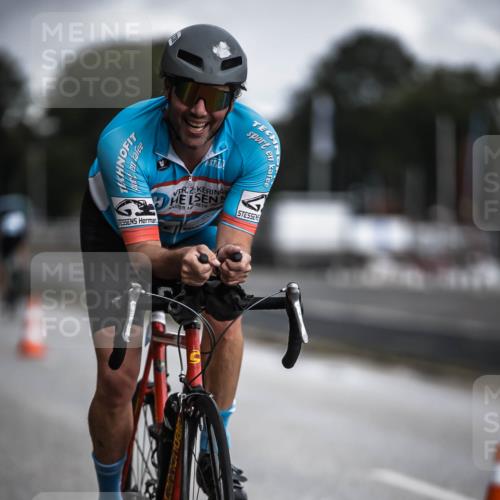 16.08.2026 - KN Förde Triathlon 2026 H.Heesch http://msf.ph/oto/9975338 16.08.2026 11:10:50 Radfahren 318, 338, 403 meine-sportfotos.de