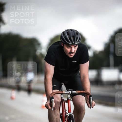 16.08.2026 - KN Förde Triathlon 2026 H.Heesch http://msf.ph/oto/9975417 16.08.2026 11:11:17 Radfahren 314, 317, 342, 365, 372, 386, 430 meine-sportfotos.de