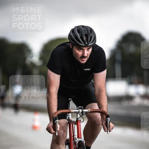 16.08.2026 - KN Förde Triathlon 2026 H.Heesch http://msf.ph/oto/9975419 16.08.2026 11:11:17 Radfahren 314, 317, 342, 365, 372, 386, 430 meine-sportfotos.de
