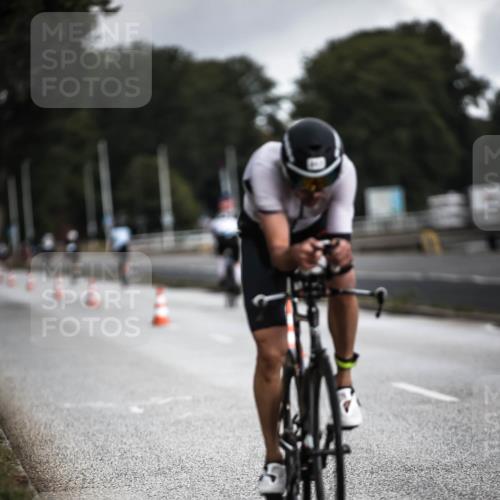 16.08.2026 - KN Förde Triathlon 2026 H.Heesch http://msf.ph/oto/9975424 16.08.2026 11:11:21 Radfahren 317, 386, 409, 430 meine-sportfotos.de