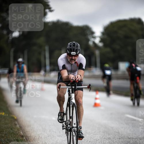16.08.2026 - KN Förde Triathlon 2026 H.Heesch http://msf.ph/oto/9975570 16.08.2026 11:12:01 Radfahren 357, 369, 370, 389, 393, 397 meine-sportfotos.de