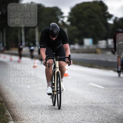 16.08.2026 - KN Förde Triathlon 2026 H.Heesch http://msf.ph/oto/9975612 16.08.2026 11:12:06 Radfahren 312, 357, 393 meine-sportfotos.de